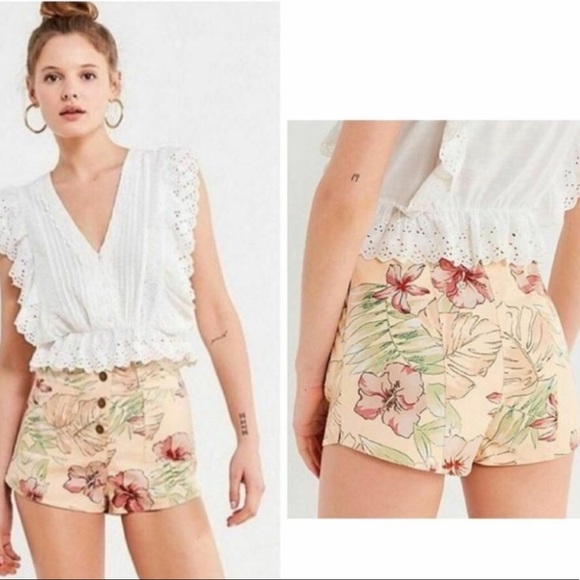 NWT URBAN OUTFITTERS Floral Med Hi-Waist Short - Picture 5 of 16